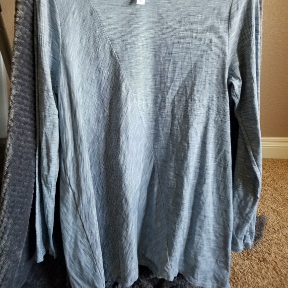 Tunic - Picture 2 of 3